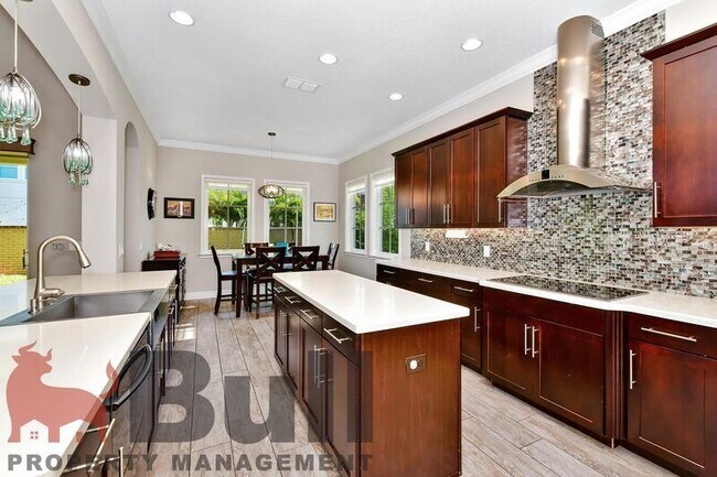 Building Photo - 8233 Canetti St