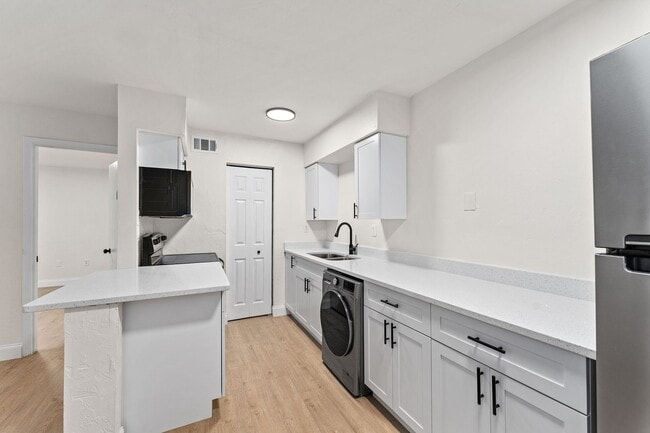 Building Photo - CenterPoint