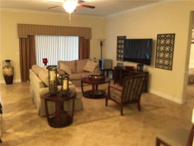 Building Photo - GORGEOUS SINGLE FAMILY HOME, PROFESSIONALLY DECORATED, FULLY FURNISHED
