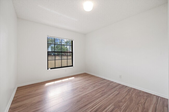 Building Photo - 13511 Jonquil Pl