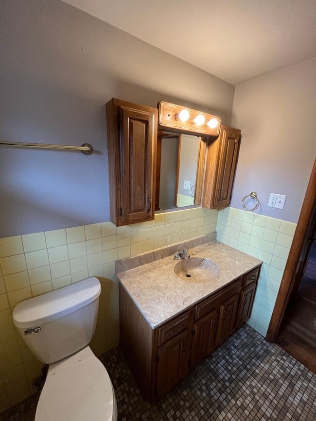 Building Photo - 2006 White St