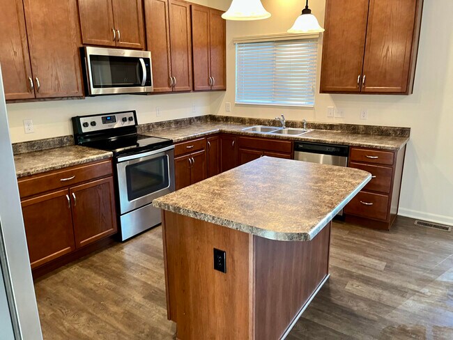 kitchewn - 4189 Pheasant Ridge Ct