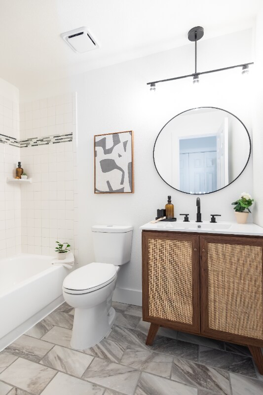 Building Photo - 5711 W 92nd Ave