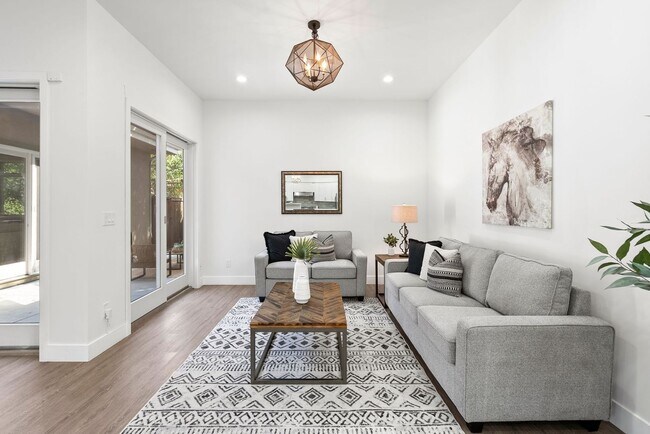 Building Photo - Modern Claremont Hills Home with Spectacular Tiered Yard