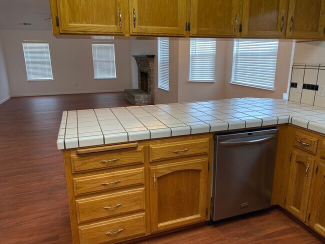 Building Photo - 2096 Alcott St