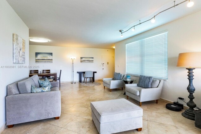 Building Photo - 3 Island Ave