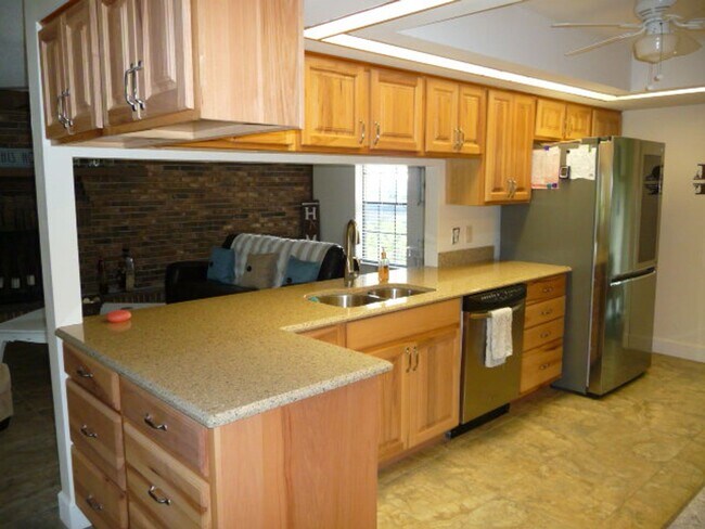 Building Photo - 3/2.5 in Sebastian FL