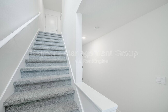Building Photo - 6676 SW 81st Lp