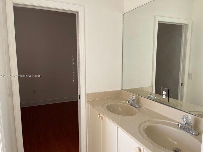 Building Photo - 11413 SW 137th Passage