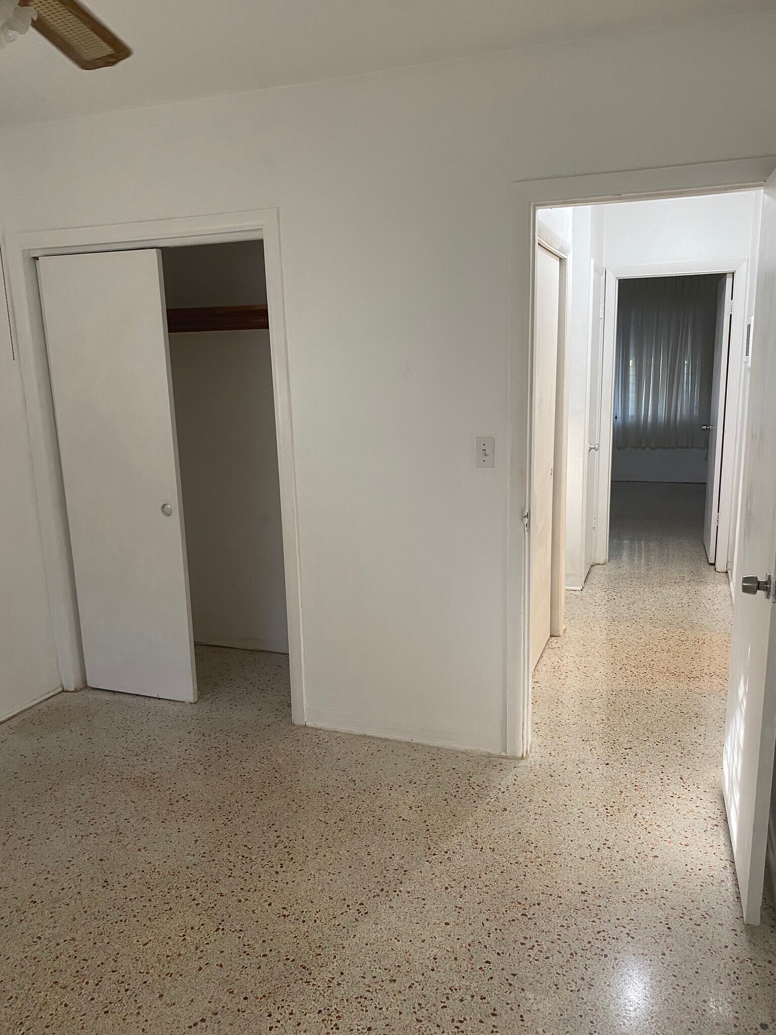 Building Photo - 1620 NE 110th Ter