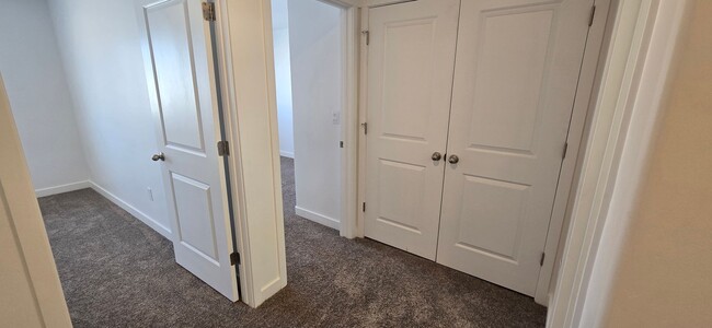 Building Photo - 3 Bed 2 Bath in Santaquin!!