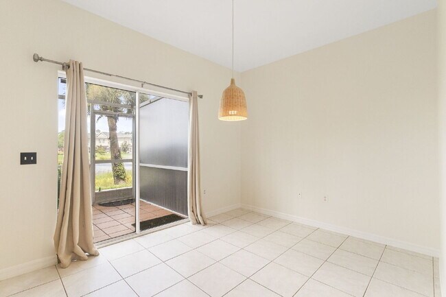 Building Photo - Spacious 3-Bedroom Condo Retreat in Bradenton – Your Perfect Home Awaits!