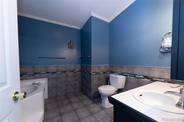 Building Photo - 5774 Clay St