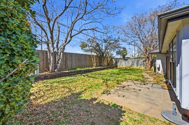 Building Photo - 468 Caviness Dr