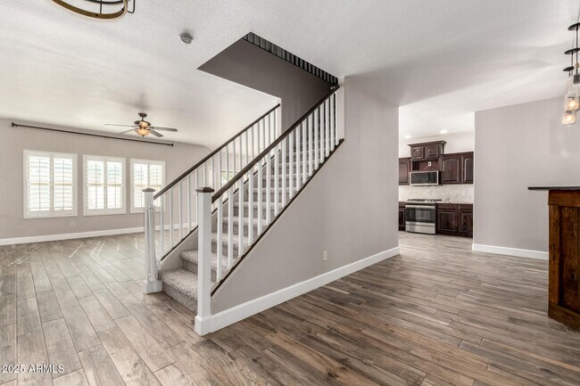 Building Photo - 3049 S Sierra Heights Cir