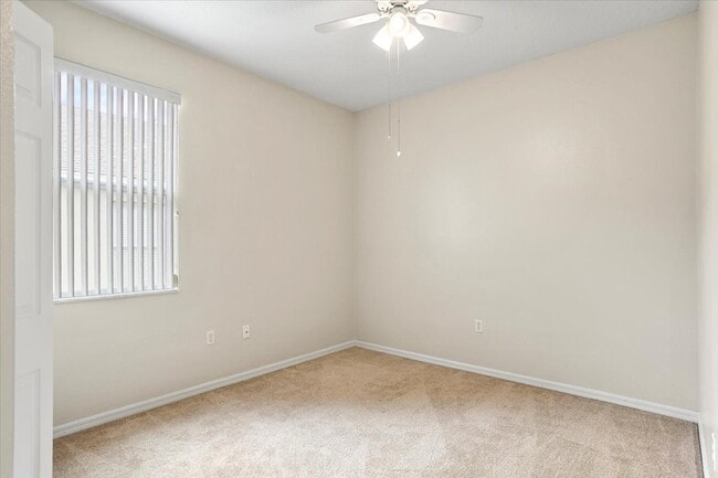 Building Photo - 15234 Searobbin Dr