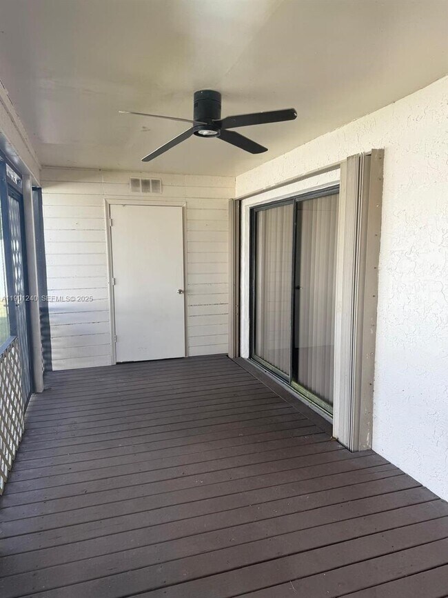 Building Photo - 11701 NW 37th Pl