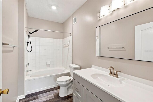 Building Photo - 10467 Villa View Cir
