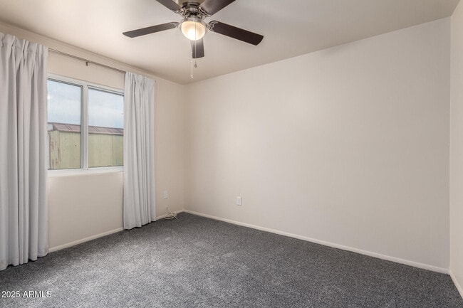 Building Photo - 1122 E Marny Rd