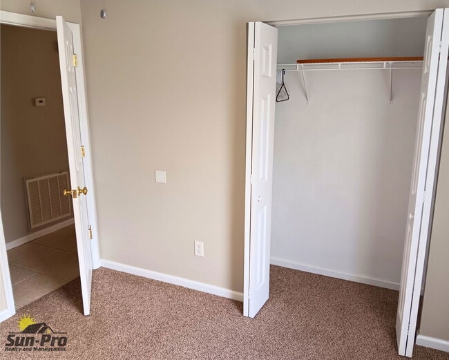 Building Photo - 2735 Fern Palm Dr