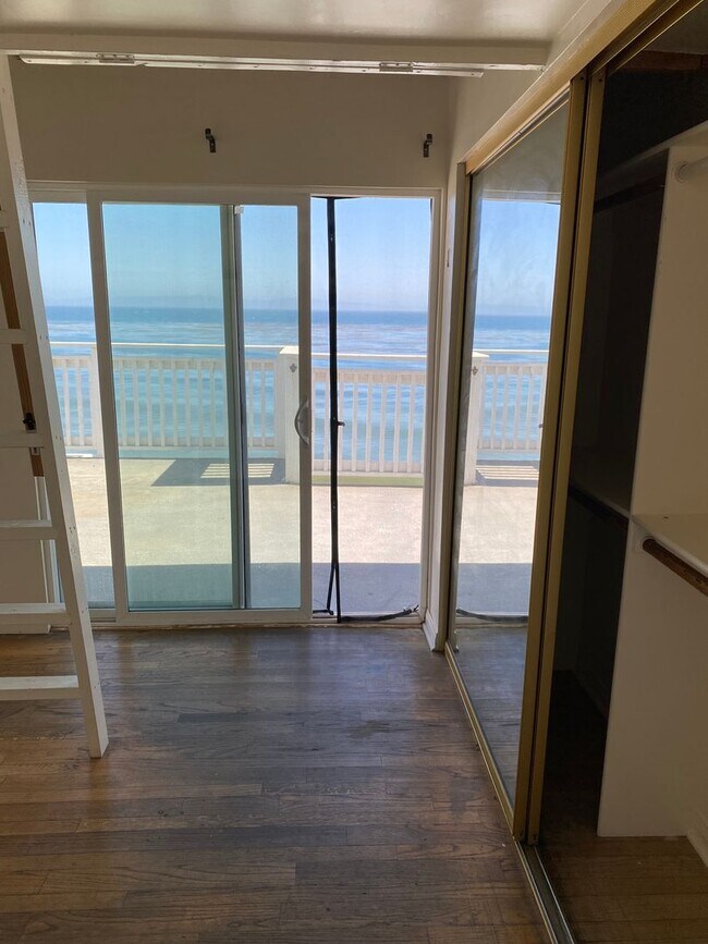 Building Photo - 6557 Del Playa Dr