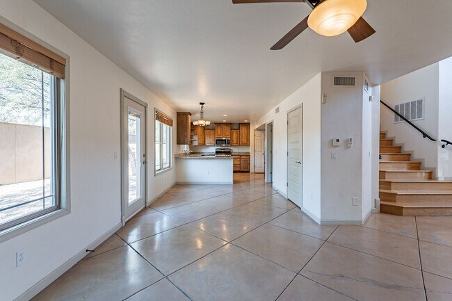 Building Photo - 110 S Placita Colonia Solana