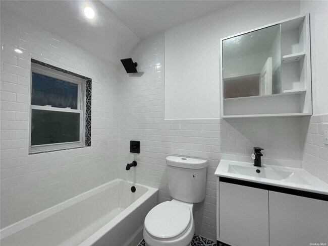 Building Photo - 504 Beach 69th St