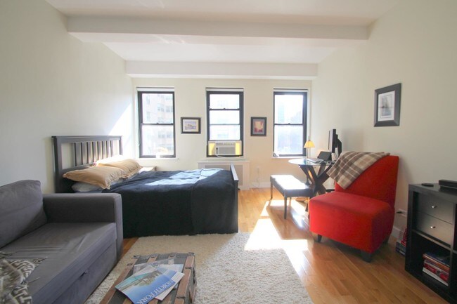 Building Photo - 400 East 57th Street