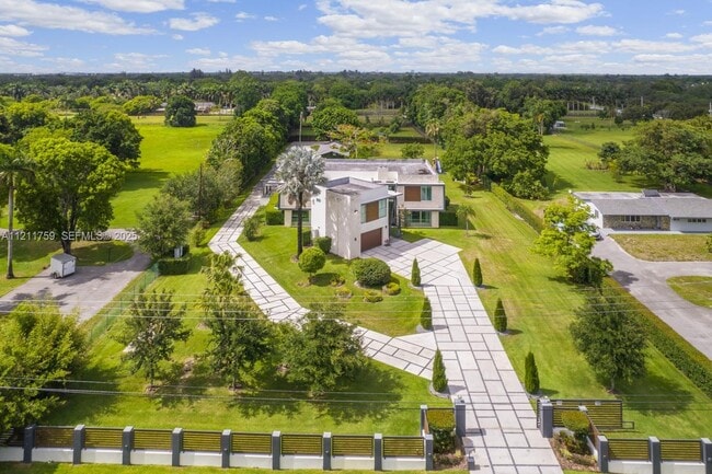 Building Photo - 14305 Stirling Rd