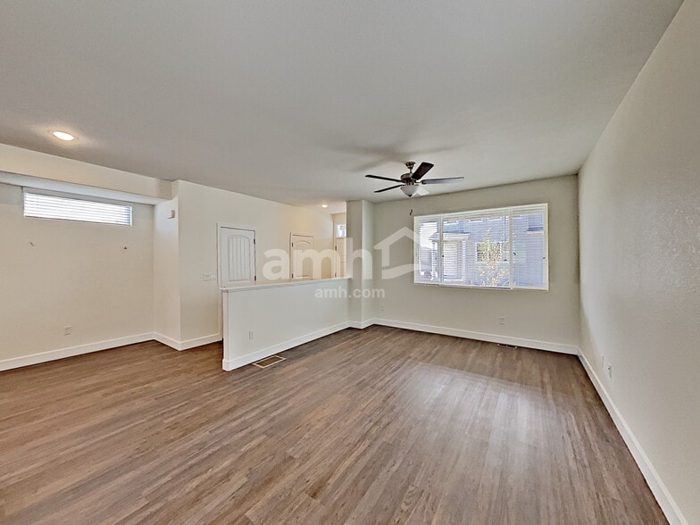 Building Photo - 4465 Crestone Peak St