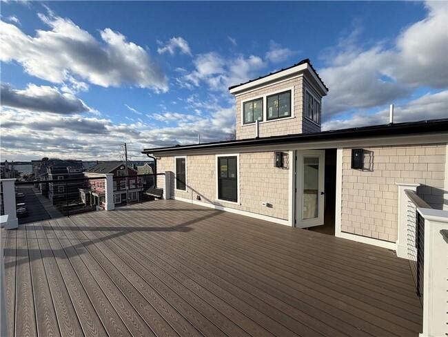 Building Photo - 7 Dearborn St