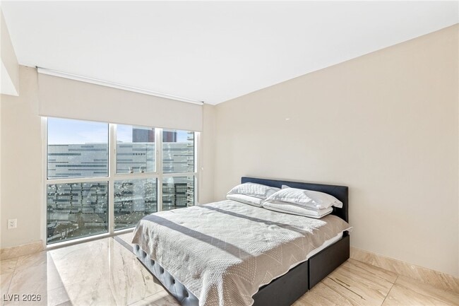 Building Photo - 2777 Paradise Rd