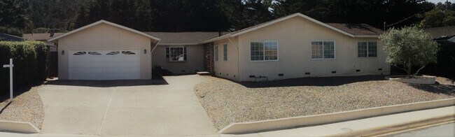 Building Photo - Great 3 Bedroom 3 Bath House in Monterey Fishermans Flats Neighborhood