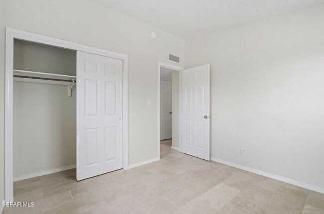 Building Photo - 5852 Wrangler Dr