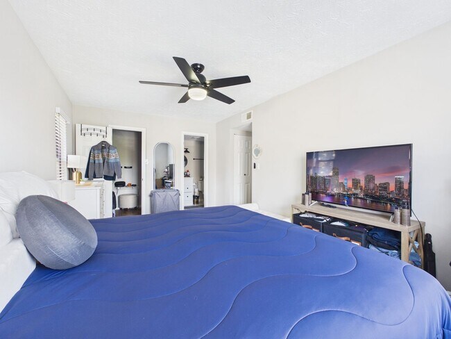 Building Photo - 1501 Bronwyn Rd