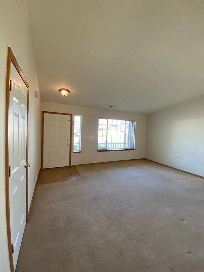 Building Photo - 8004 Chehalis Dr