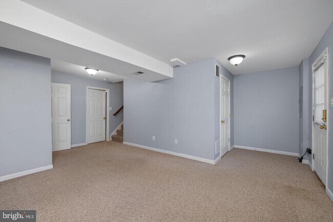 Building Photo - 10008 Grass Market Ct