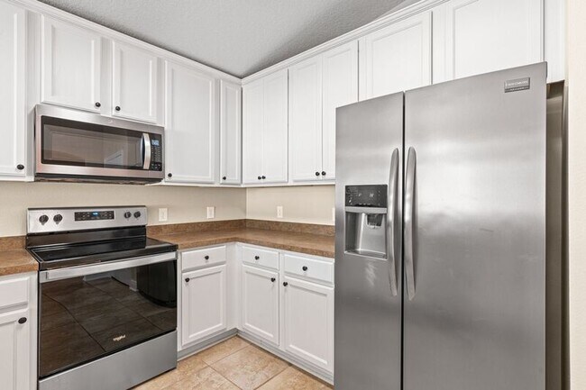 Building Photo - 4845 Makenna Cir