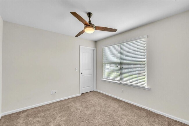 Building Photo - 5 bedroom house in the Somersby neighborhood in Pooler