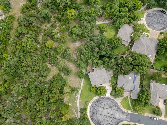 Building Photo - 9201 Trowbridge Cove