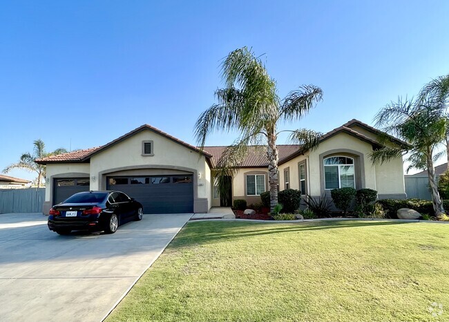 Building Photo - 13201 Solario Ln