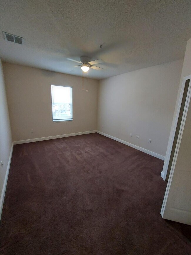 Building Photo - 303 Southern Pecan Cir