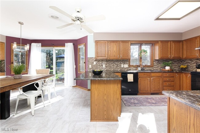 Building Photo - 5162 Johnnycake NE Rdg