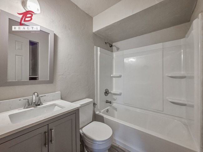 Building Photo - Newly Remodeled Home in SW OKC for Lease