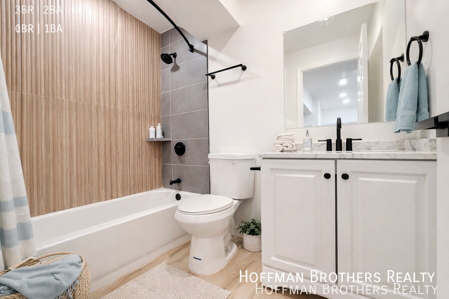 Building Photo - 838 Normandie Ave