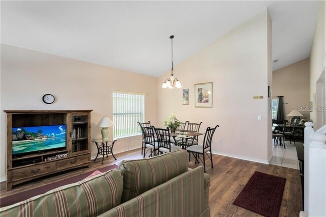 Building Photo - 250 Sandy Ridge Dr