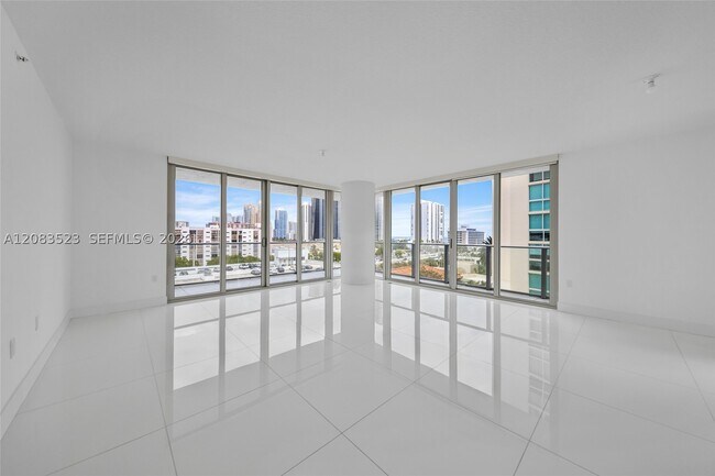 Building Photo - 300 Sunny Isles Blvd
