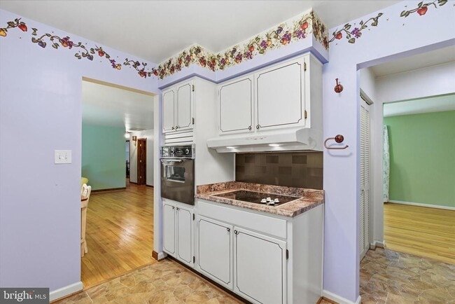 Building Photo - 45320 Barefoot Dr