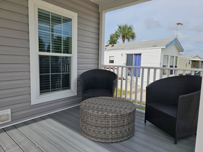 Building Photo - 200 S Banana River Dr