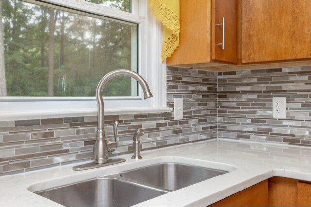 Building Photo - 416 June Dr